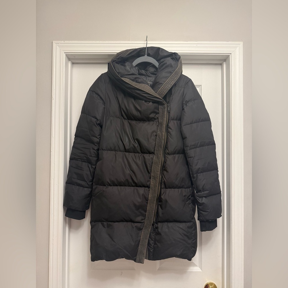 Vince Women’s Black Puffer Winter Jacket With Leather Trim Size XS